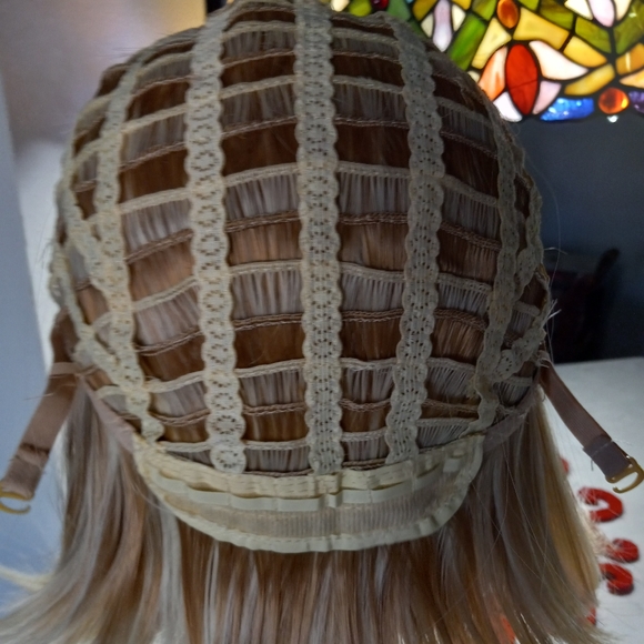 COPY - Full wig - Picture 3 of 5